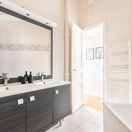 Grand Luxe - Trocadero Apartment Paris