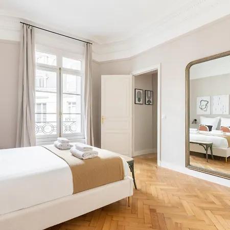 Grand Luxe - Trocadero *