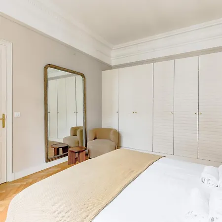 Grand Luxe - Trocadero Apartman Párizs