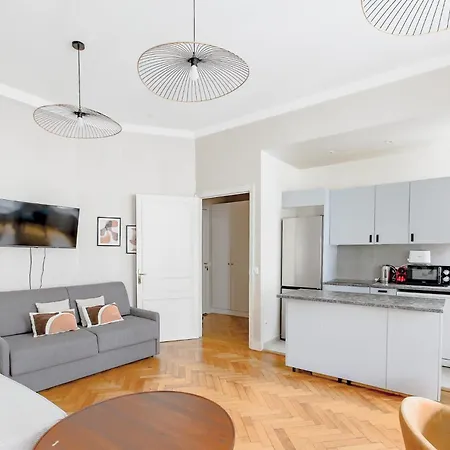 Grand Luxe - Trocadero Apartman Párizs